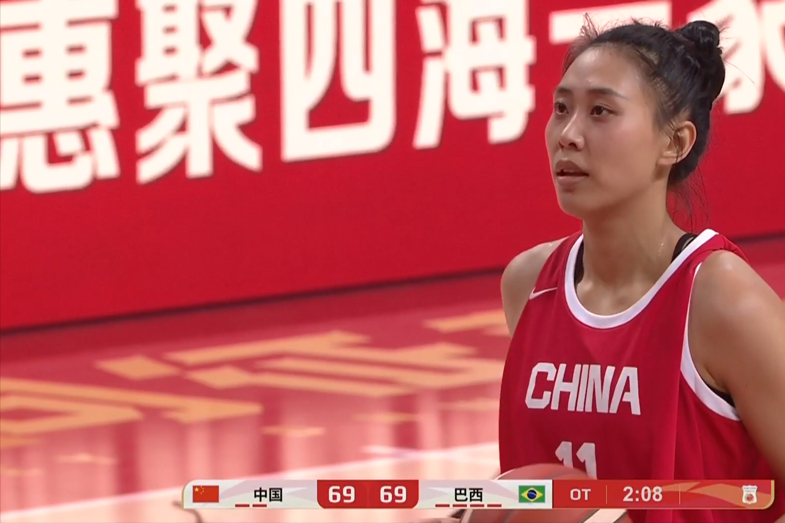中国女篮：三人11中0，领先19分被三分绝平，宫鲁鸣三大问题